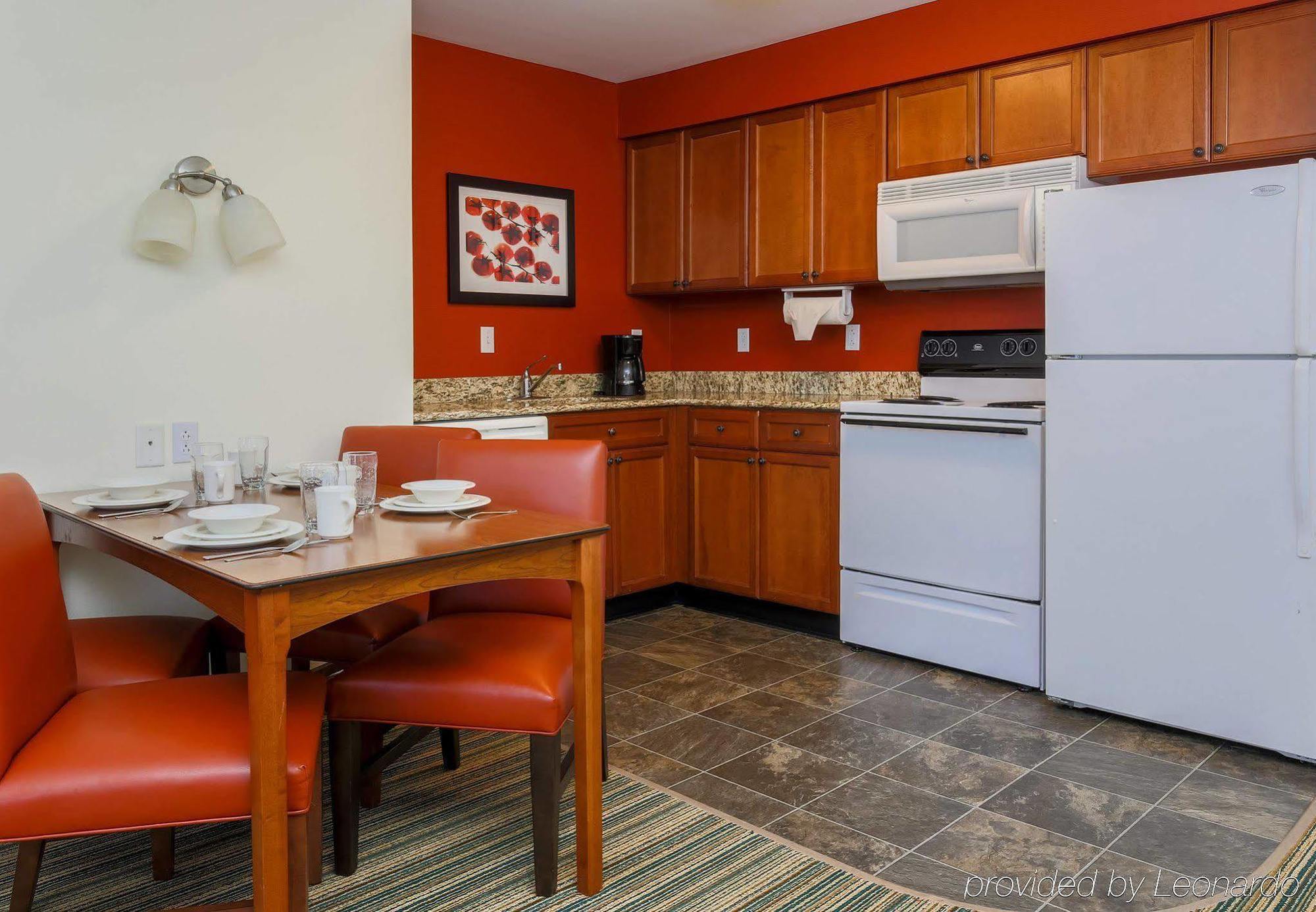 Potomac Mills Hotel