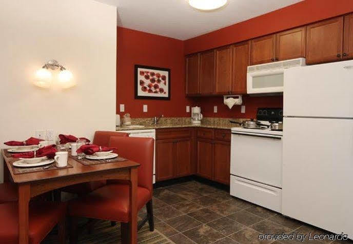 Potomac Mills Hotel 3*